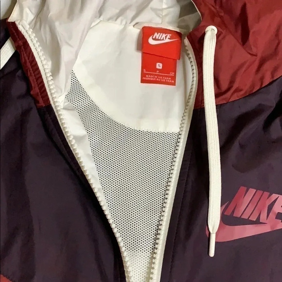 Nike jacket - Picture 2 of 4